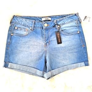 Refuge Charlotte Russe Light Wash Stretch Denim Jean Cuffed Girlfriend Shorts 6